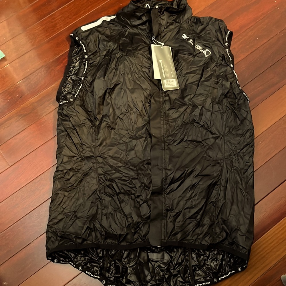 ENDURA PAKAGILET, BL, WMNS, LG Skim fit, NWT.